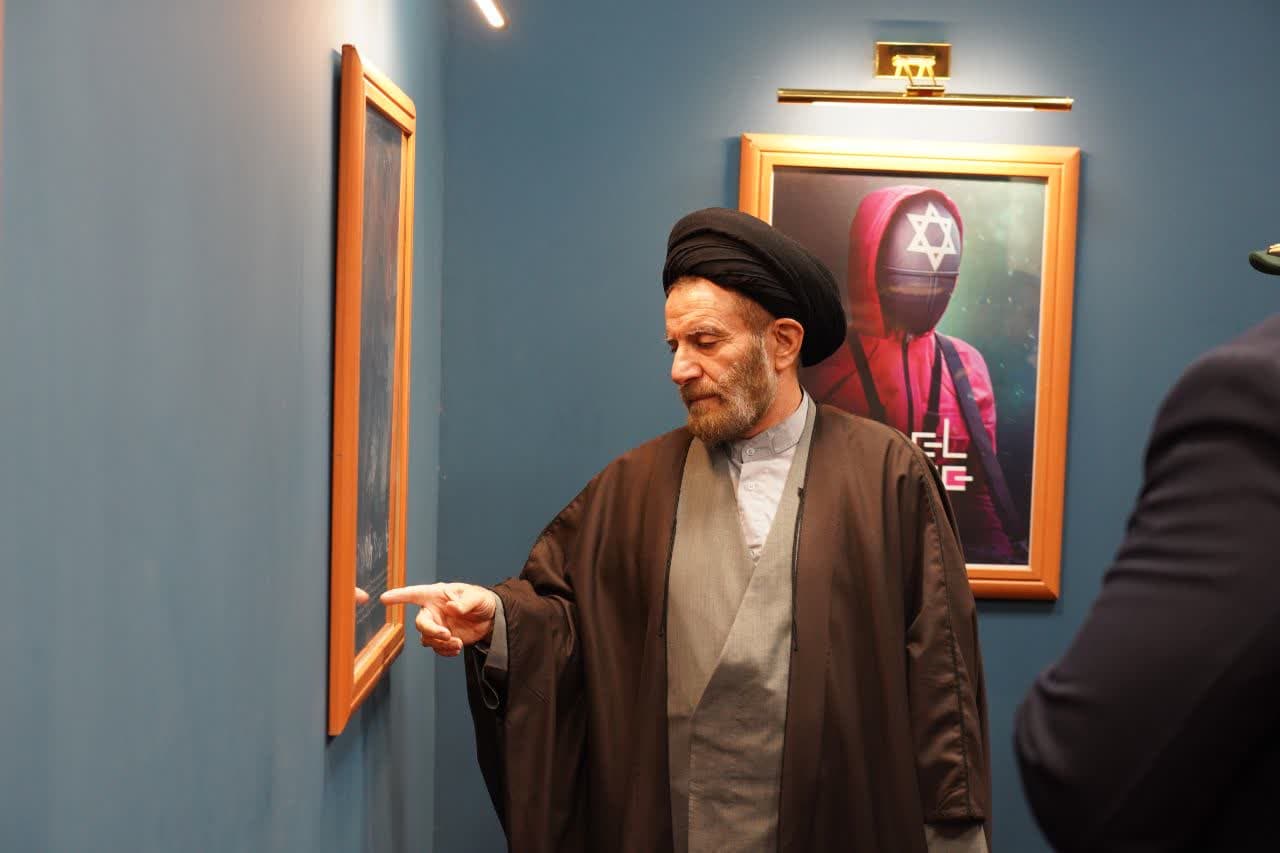 رئیس ستاد امر به معروف و نهی از منکر لرستان از از کتابخانه مرکزی خرم آباد بازدید کرد